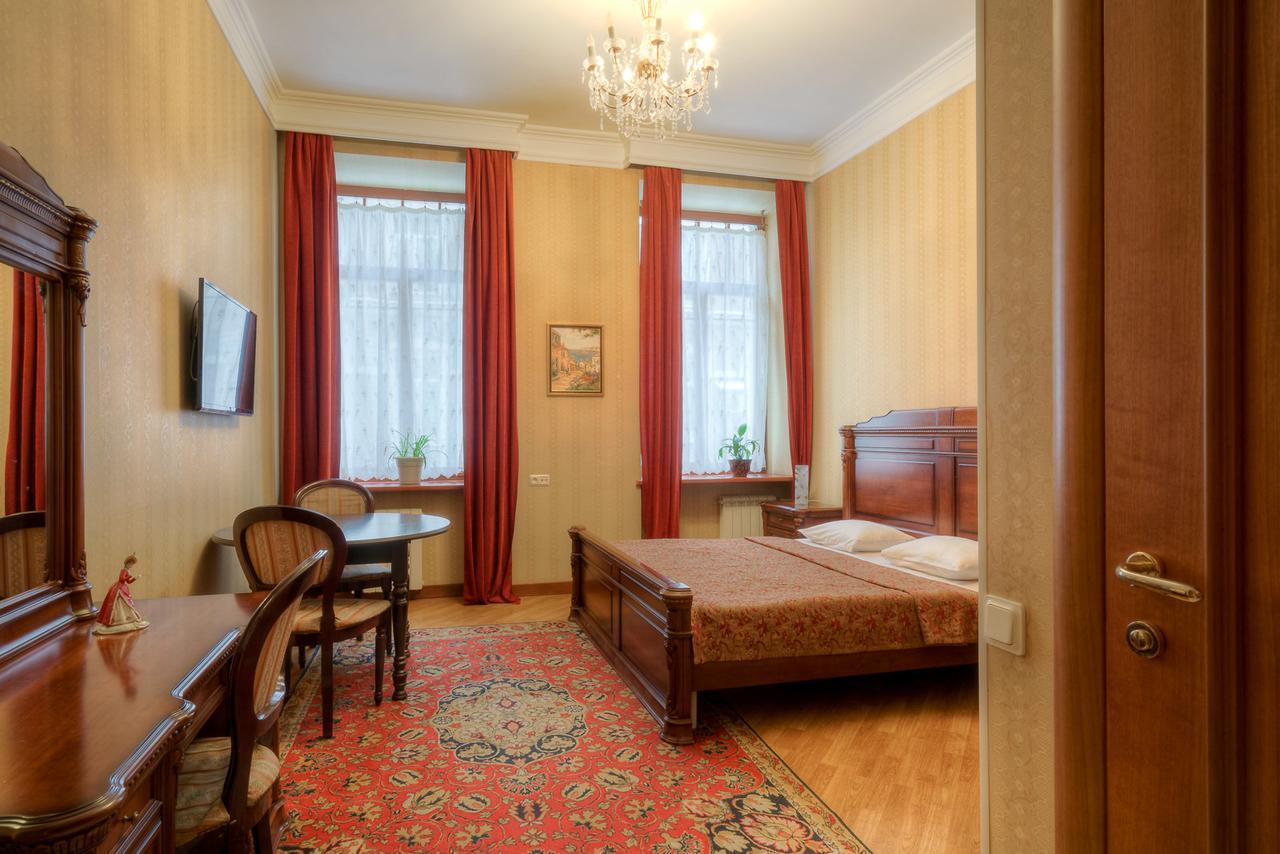 Mini Hotel City On Nevsky San Pietroburgo Esterno foto